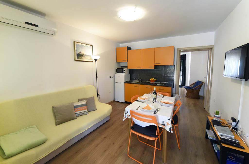Apartments Rudy Jadranovo Exterior foto