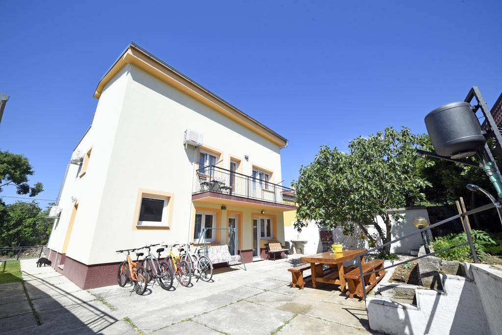 Apartments Rudy Jadranovo Exterior foto
