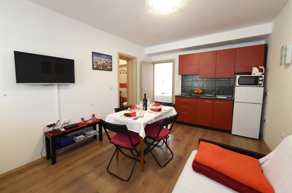 Apartments Rudy Jadranovo Exterior foto
