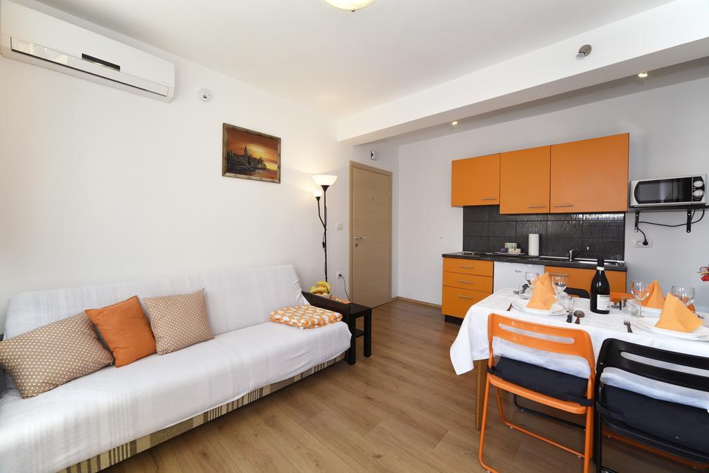 Apartments Rudy Jadranovo Exterior foto